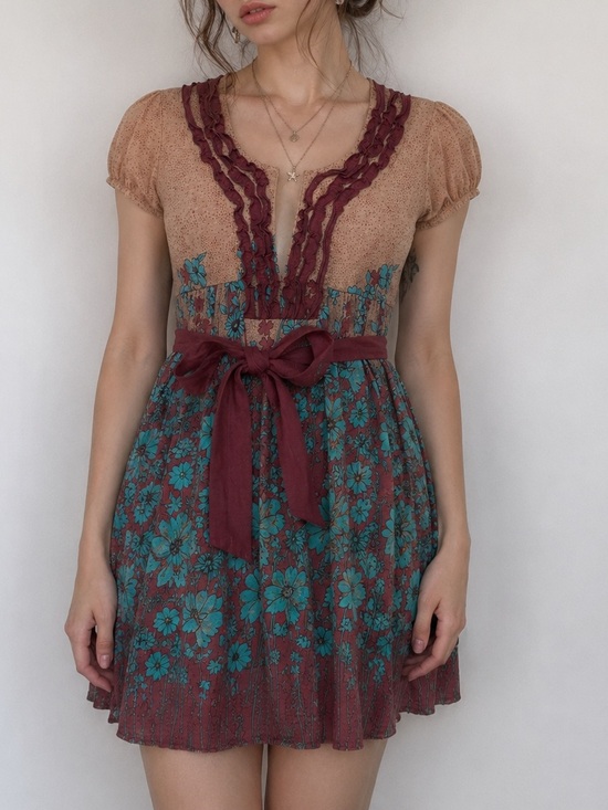 Mina UK Dresses & Skirts - Mina UK Whimsy Twee 1990s Vintage Floral Patterned Dress with Burgundy Accents